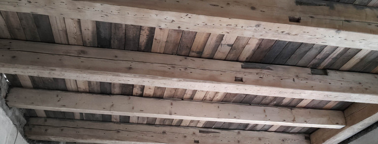 Foto einer Holzdecke - Lehrstuhl Tragkonstruktionen